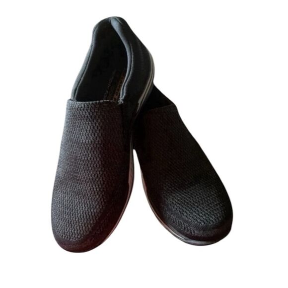 SKECHERS Memory Foam Black Slip On Casual Comfortable Shoes - Picture 2 of 7